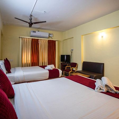 Hotel Vyshak International Mysore Exterior foto