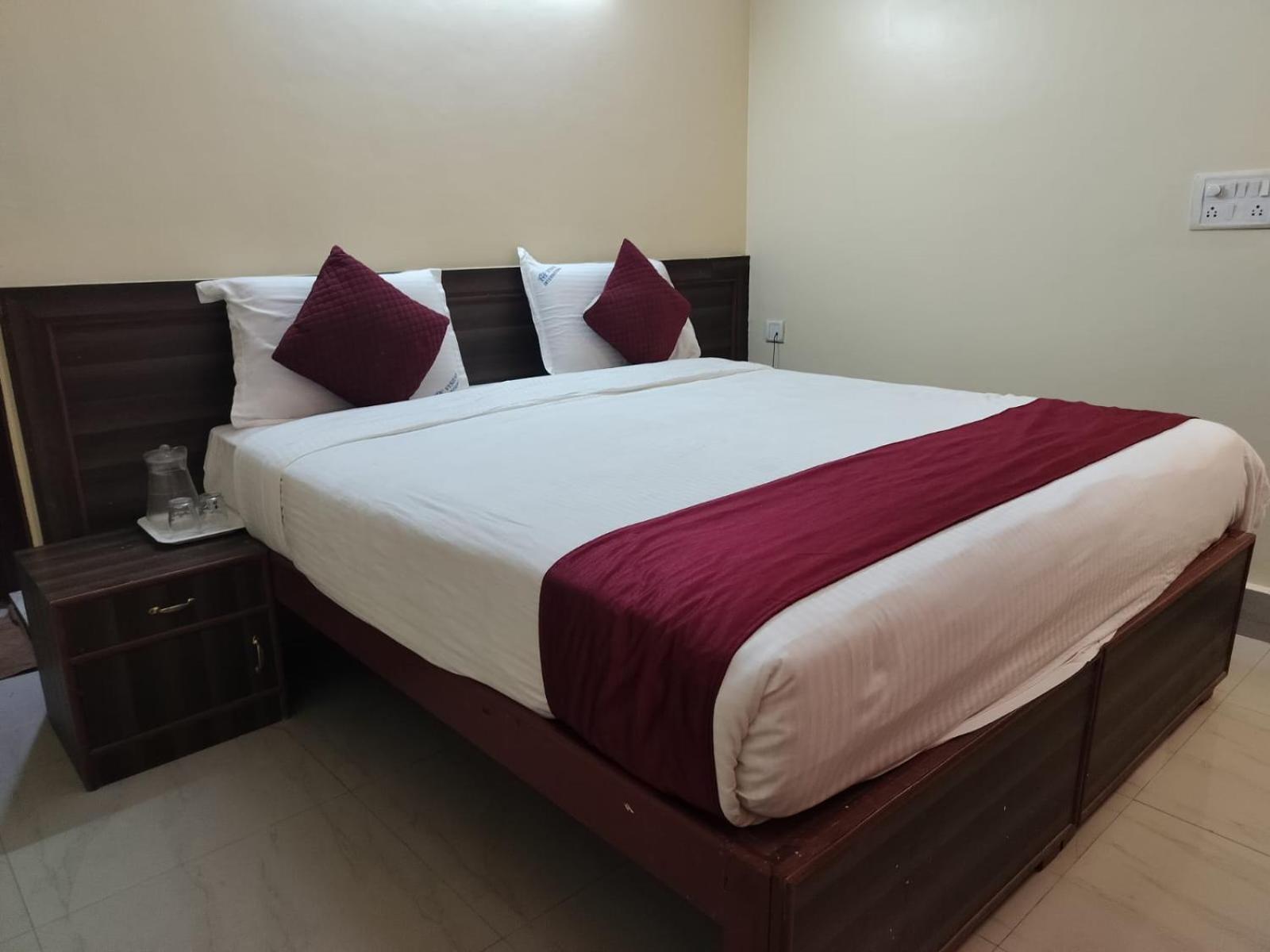 Hotel Vyshak International Mysore Exterior foto